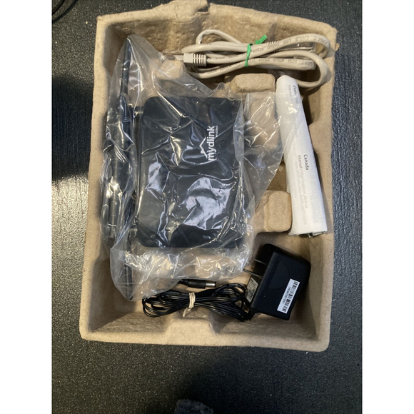 D-Link Wireless N 300 Mbps Home Cloud App-Enabled Broadband Router (DIR-605L) - Picture 7 of 9